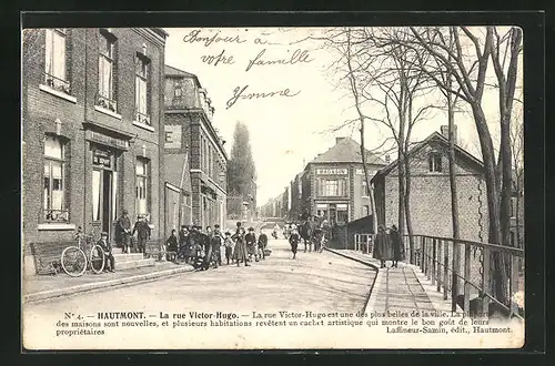 AK Hautmont, La rue Victor-Hugo, Strassenpartie