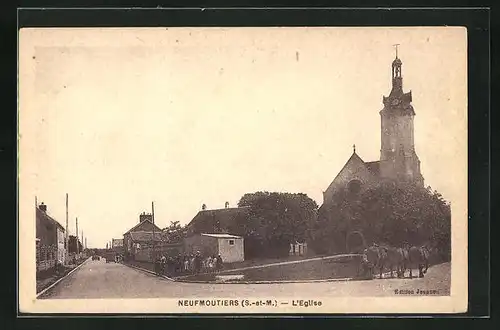 AK Neufmoutiers, L`Eglise, Strassenpartie an der Kirche