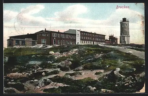 AK Brocken, Unterkunftshaus und Aussichtsturm auf dem Brocken