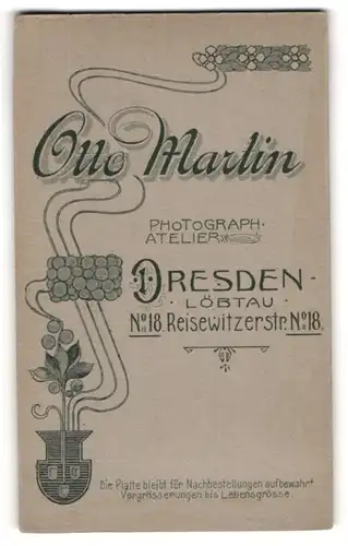 Fotografie Otto Martin, Dresden, Reisewitzerstr. 18, Wappenschild mit herauswachsender Pflanze