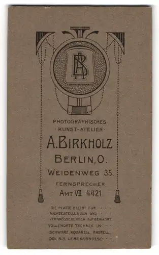 Fotografie A. Birkholz, Berlin, Weidenweg 35, Monogramm des Fotografen mit Verzierung