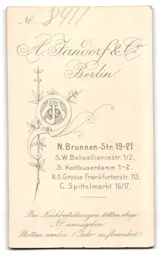 Fotografie A. Jandorf & Co., Berlin, Spittelmarkt 16, Bürgerlicher Herr in schwarzem Anzug mit gezwirbeltem Schnurrbart