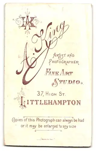 Fotografie A. King, Littlehampton, 37, High St., Eleganter Herr mit Schnauzbart