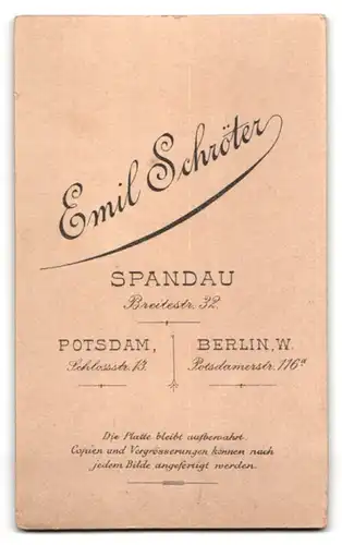 Fotografie Emil Schröter, Spandau, Breitestr. 32, Junger Herr im Anzug mit Krawatte