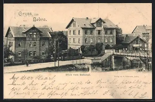 AK Bebra, Blick vom Bahnhof, mit Brücke und Hotel Schlüter