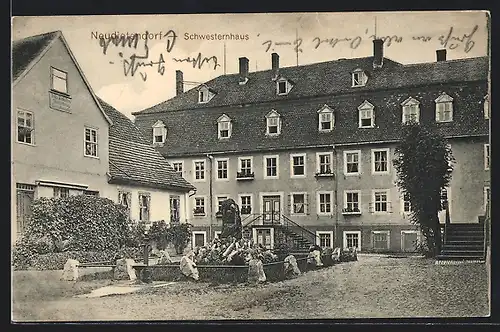 AK Neudietendorf, Schwesternhaus mit Denkmal