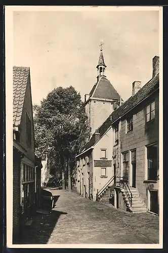 AK Amersfoort, `t Latijntje in de Muurhuizen