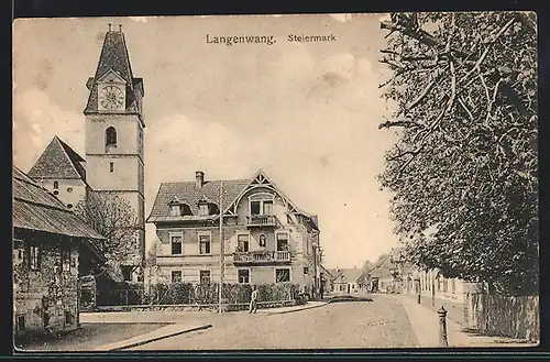 AK Langenwang, Strassenpartie mit Abzweig und Kirche