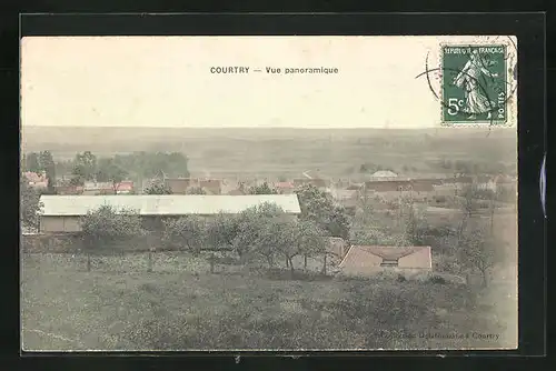 AK Courtry, Vue panoramique