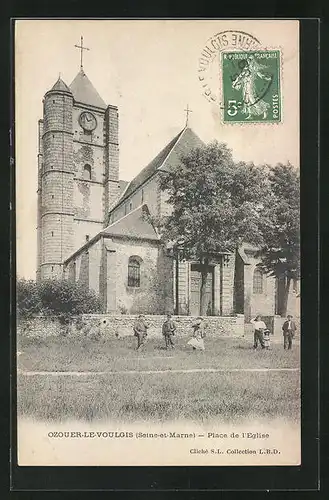 AK Ozouer-le-Voulgis, Place de l`Eglise