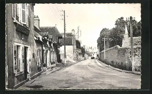 AK Le Chevain, Le Bourg, Rue Principale