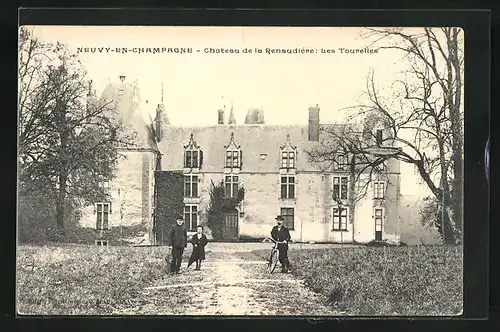 AK Neuvy-en-Champagne, Château de la Renoudiére, les Tourelles