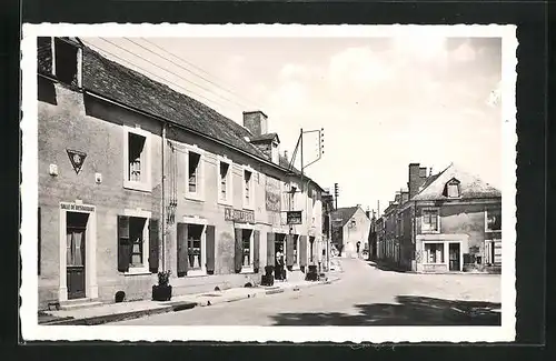 AK Noyen-sur-Sarthe, Place Georges Guiet