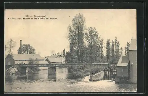AK Champagné, Le Pont sur l`Huisne et les Vannes du Moulin