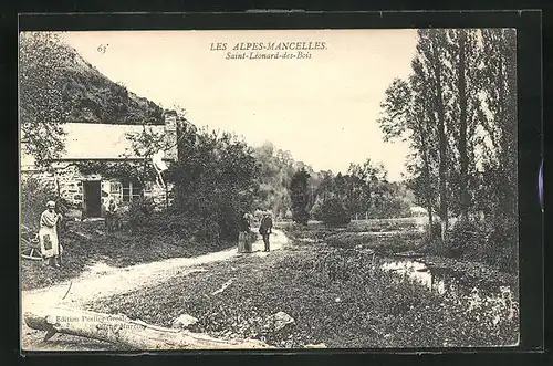 AK Saint-Lèonard-des-Bois, Entrèe du Village