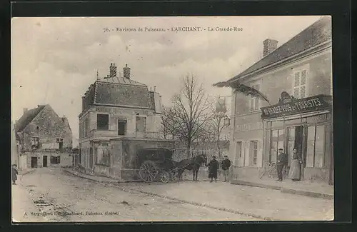 AK Larchant, la Grande-Rue