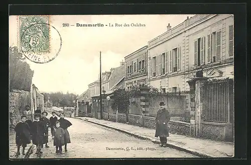 AK Dammartin, La Rue des Oulches, Ortspartie