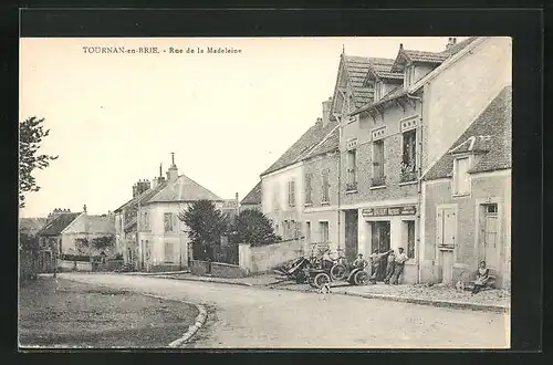 AK Tournan-en-Brie, Rue de la Madeleine