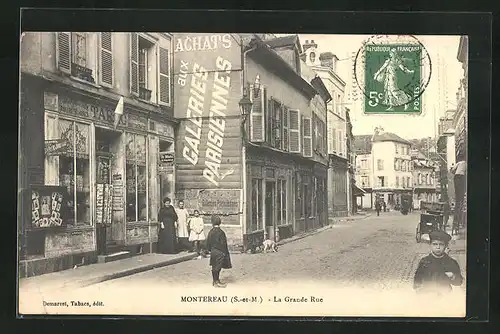 AK Montereau, La Grande Rue