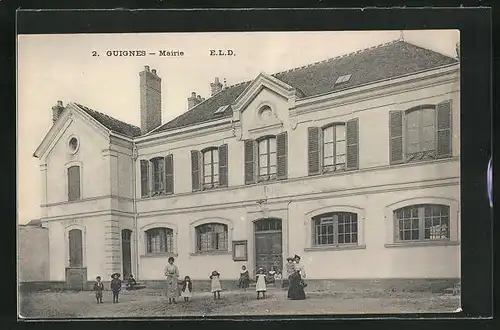 AK Guignes, Blick zum Mairie, Kinder vor dem Haus