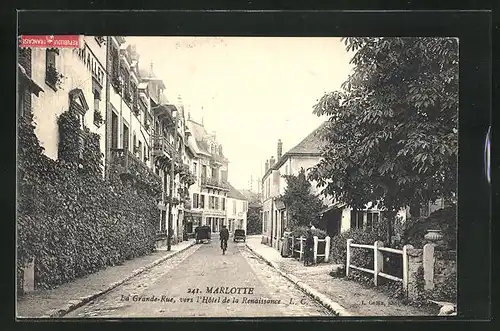 AK Marlotte, La Grande-Rue, vers l Hôtel de la Renaissance
