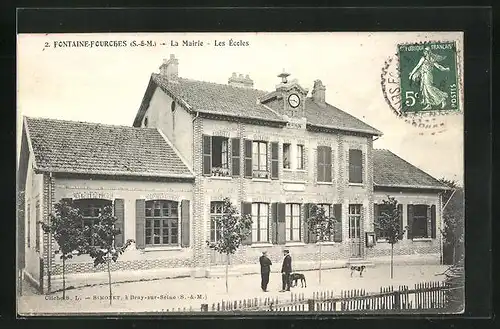 AK Fontaine-Fourches, La Mairie, Les Écoles