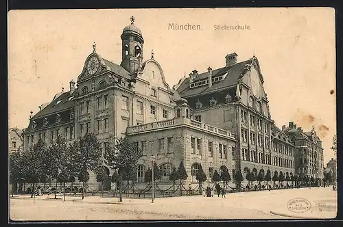 AK München, An der Stielerschule