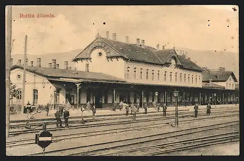 AK Ruttka, Menschen am Bahnhof