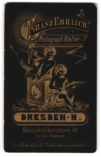 Fotografie Franz Ehrlich, Dresden, Königsbrückerstr. 50, zwei Kinder mit grosser Plattenkamera betrachten eine Fotografie