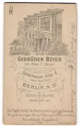 Fotografie Gebrüder Beyer, Berlin, Schönhauser Allee 6, Ansicht Berlin, die Front des Ateliers mit Aufschrift