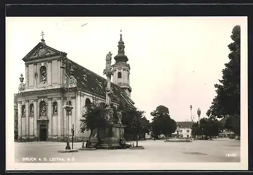 AK Bruck a. d. Leitha, Ortspartie an der Kirche
