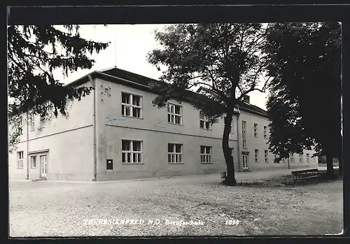 AK Theresienfeld, Berufsschule