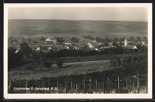 AK Pfaffstetten-Ravelsbach /N.-D., Teilansicht mit Kirche