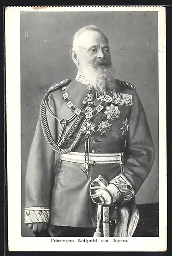 AK Portrait Prinzregent Luitpold in Uniform mit Orden