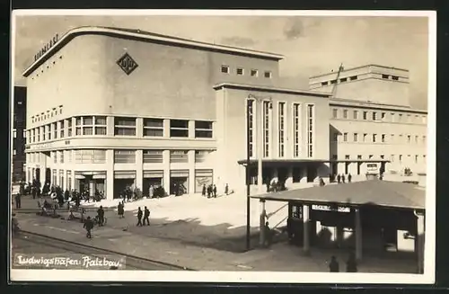 AK Ludwigshafen, Pfalzbau mit Ufa-Palast-Kino