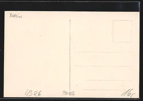 AK Berlin, Unter den Linden, an der Hauptwache, der jüngste Feldgraue in voller Ausrüstung