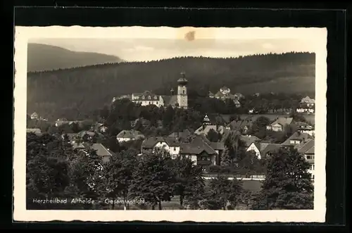 AK Bad Altheide, Gesamtansicht von einem Berg aus