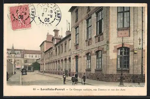 AK Levallois-Perret, Le Groupe scolaire, rue Danton et rue des Arts