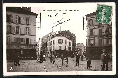 AK Courbevoie, Place Victor-Hugo