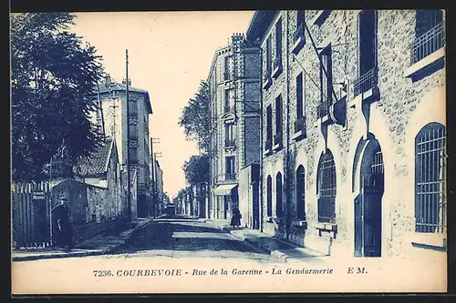 AK Courbevoie, Rue de la Garenne - La Gendarmerie