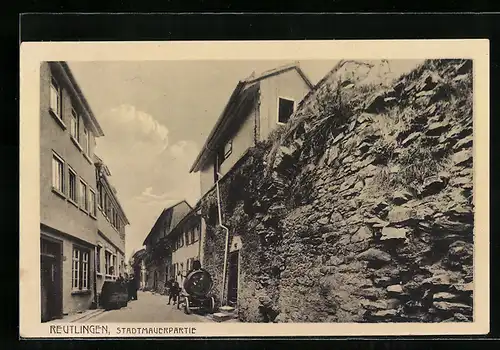 AK Reutlingen, Strasse an der Stadtmauer