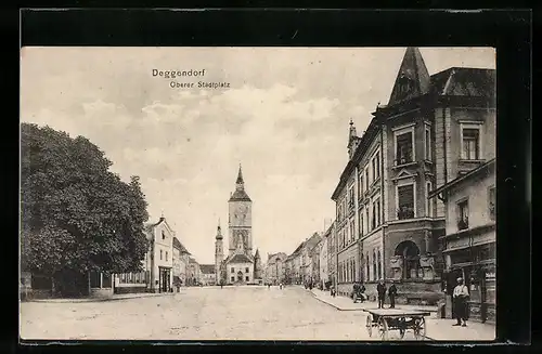 AK Deggendorf, Oberer Stadtplatz mit Kirche