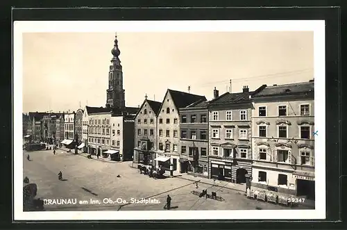 AK Braunau am Inn, Stadtplatz mit Geschäften