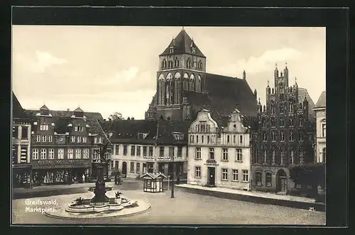 AK Greifswald, Marktplatz mit Rathaus und Blick zur Kirche