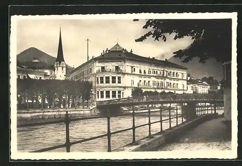 AK Bad Ischl, Kurhotel Elisabeth und Brücke