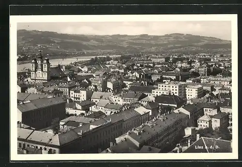 AK Linz / Donau, Blick über die Dächer der Stadt