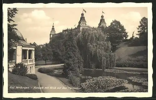 AK Bad Wildungen, Kurpark mit Blick auf den Fürstenhof