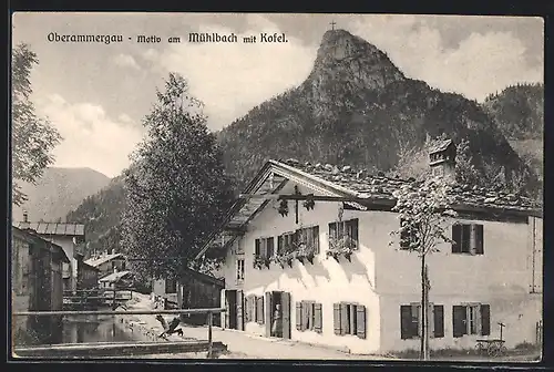 AK Oberammergau, Ortspartie am Mühbach mit Kofel