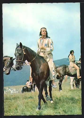 AK Szene aus Winnetou 1 nach Karl May, Pierre Brice als Winnetou