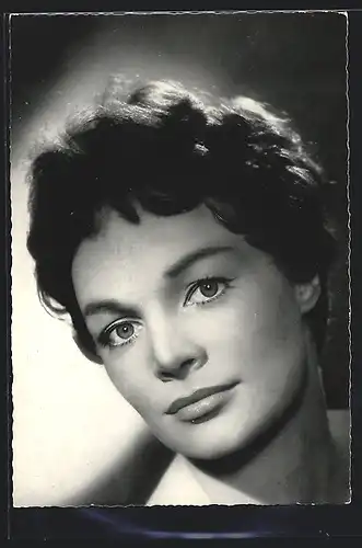 AK Schauspielerin Renate Ewert mit moderner Frisur